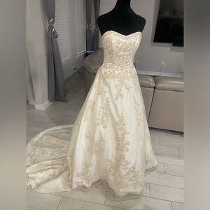Christina Wu 5321 strapless heavily beaded wedding gown XS/S